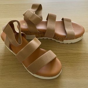 Platform sandals